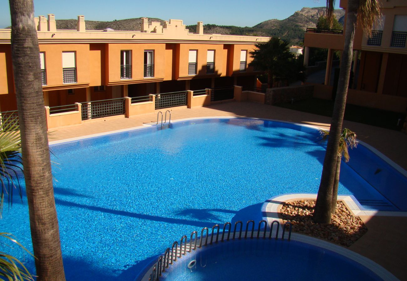 serviden - la sella - jacaranda serviden, alquiler, la sella, deniaplaya.com, vacaciones rurales, hotel con encanto, senderismo, tenis, sakya, jardin albarda