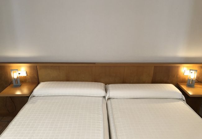 vacaciones familiares serviden serviden, alquiler, la sella, deniaplaya.com, vacaciones rurales, hotel con encanto, senderismo, tenis, sakya, jardin albarda