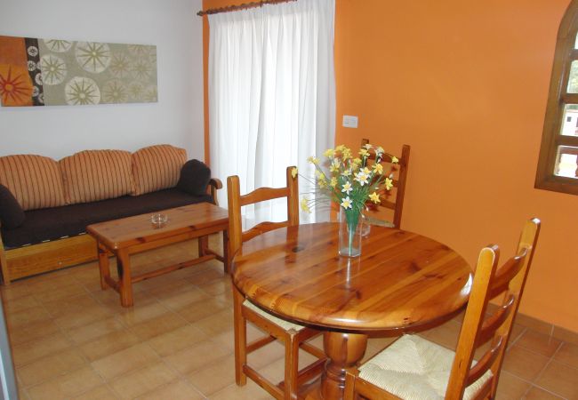 serviden - la sella - aptos la sella serviden, alquiler, la sella, deniaplaya.com, vacaciones rurales, hotel con encanto, senderismo, tenis, sakya, jardin albarda