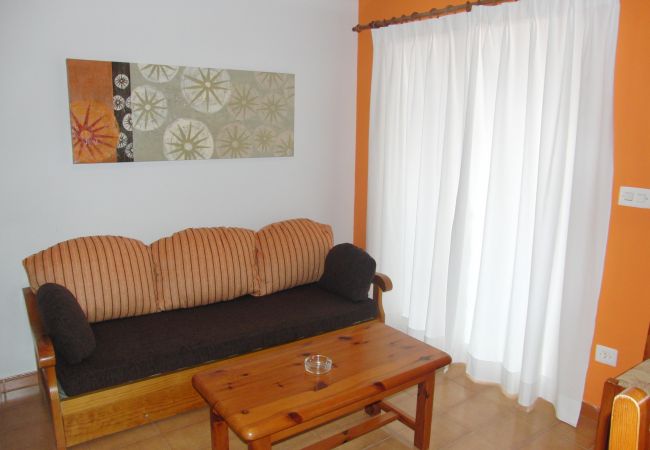 serviden - la sella - aptos la sella serviden, alquiler, la sella, deniaplaya.com, vacaciones rurales, hotel con encanto, senderismo, tenis, sakya, jardin albarda