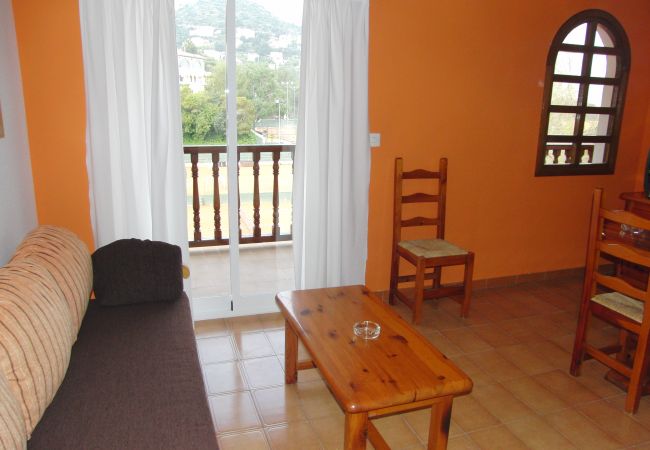 serviden - la sella - aptos la sella serviden, alquiler, la sella, deniaplaya.com, vacaciones rurales, hotel con encanto, senderismo, tenis, sakya, jardin albarda