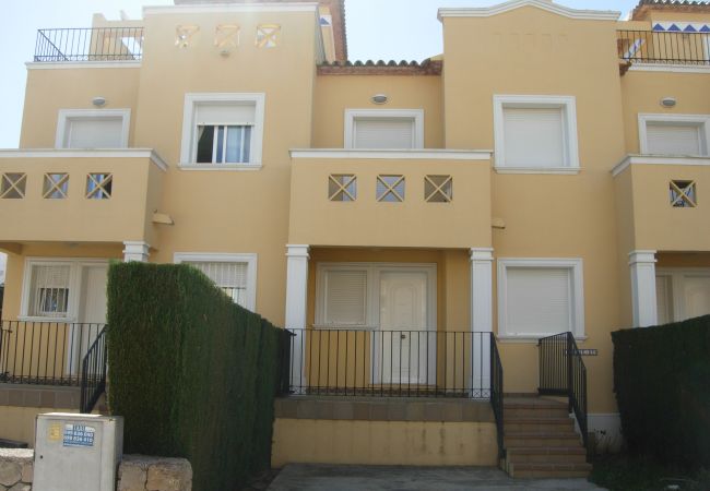 serviden - la sella - pinares serviden, alquiler, la sella, deniaplaya.com, vacaciones rurales, hotel con encanto, senderismo, tenis, sakya, jardin albarda