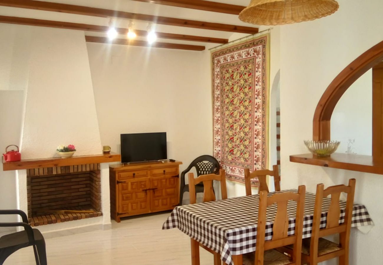 serviden - la sella - zarzas serviden, alquiler, la sella, deniaplaya.com, vacaciones rurales, hotel con encanto, senderismo, tenis, sakya, jardin albarda