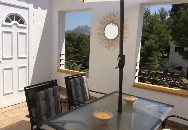 serviden - la sella - zarzas serviden, alquiler, la sella, deniaplaya.com, vacaciones rurales, hotel con encanto, senderismo, tenis, sakya, jardin albarda