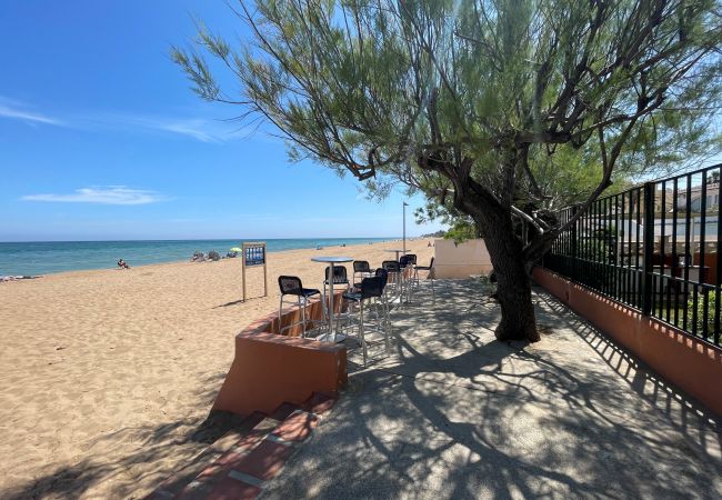 Apartamento en Denia - TETOM BAJO EN PRIMERA LINEA DE PLAYA Apartamento en Denia - TETOM BAJO EN PRIMERA LINEA DE PLAYA