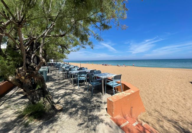 Ferienwohnung in Denia - TETOM BAJO EN PRIMERA LINEA DE PLAYA Ferienwohnung in Denia - TETOM BAJO EN PRIMERA LINEA DE PLAYA