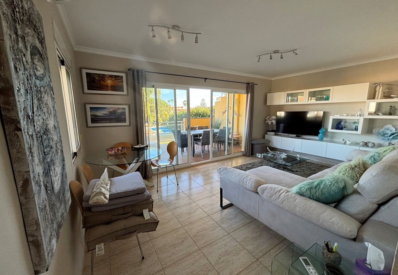 Großes Wohnzimmer Klimatisiertes Wohnzimmer in Denia