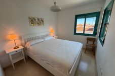 Chambre avec lumière extérieure Chambre avec lit double à Denia